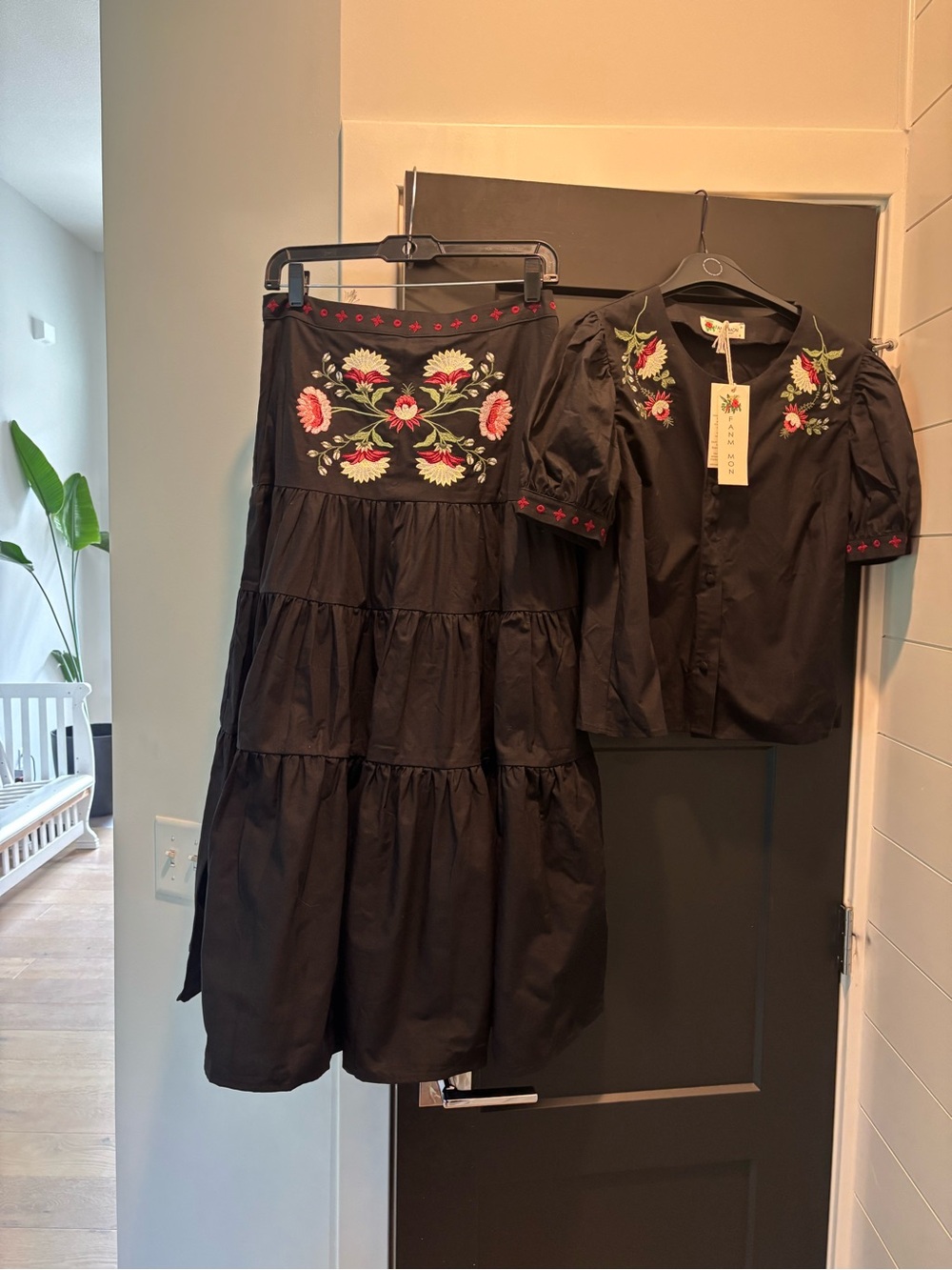 Fanm Mon Niger Set Midi Skirt & Blouse Embroidered Black Puff Sleeve Small NWT - Picture 5 of 14